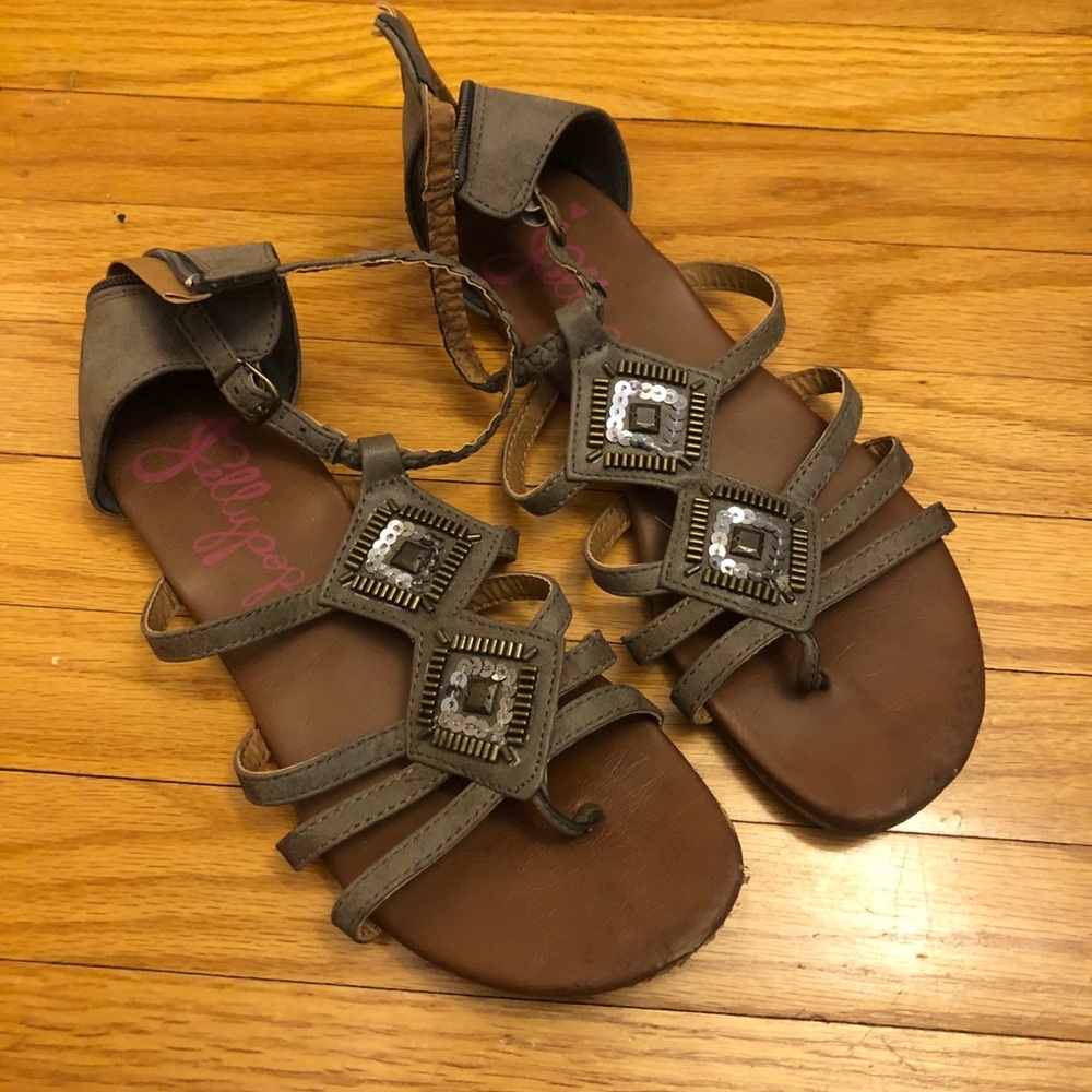 ALMOST ALL under $6 !!! Closet closing 12/28